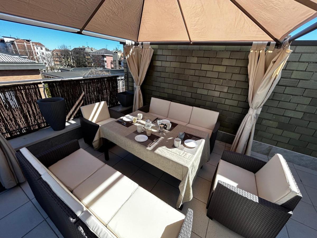 Appartamento R39 Attic With Terrace And Private Parking Milano Esterno foto